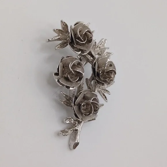 Silver tone Rose Bouquet Brooch - Picture 3 of 5